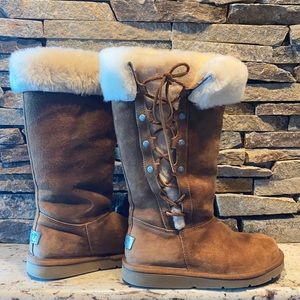 Women’s chestnut upside ugg boots tie up